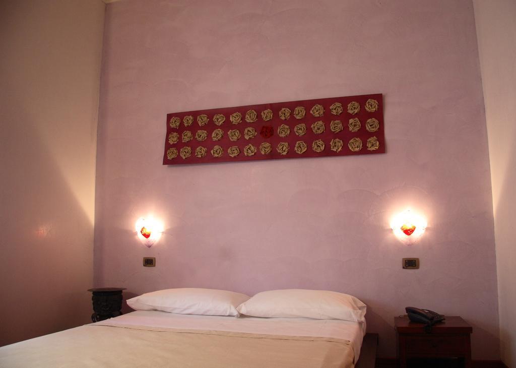 לצ'ה Casa Dei Mercanti Town House חדר תמונה
